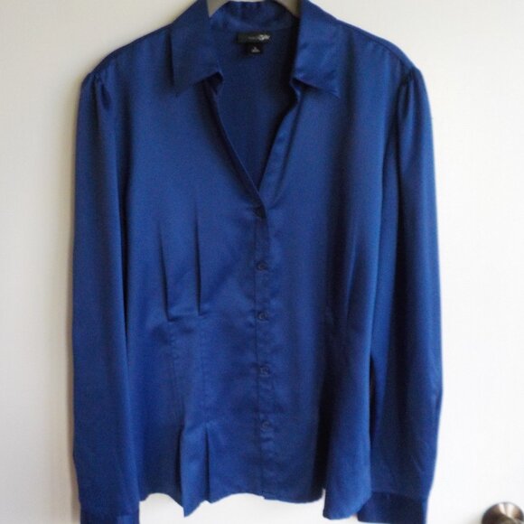 East 5th Tops - East 5th Blouse - Size Large - Royal Blue Silky - Collared - Long Sleeve